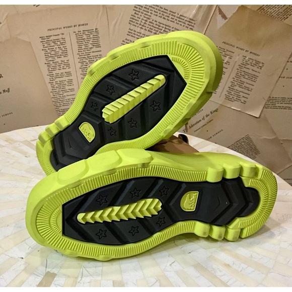 Anthropologie Sorel Caribou Boot Lace Up Beige Tan Leather Lime Rubber - Picture 7 of 11